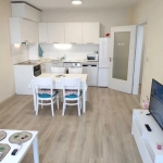 Дава се под наем Тристаен апартамент в Варна, Аспарухово - 71 кв.м за 947.58 € - Снимка #1