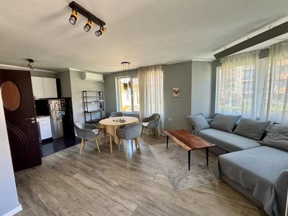 Дава се под наем Двустаен апартамент в Варна, Бриз - 65 кв.м за 698.19 € - Снимка #1
