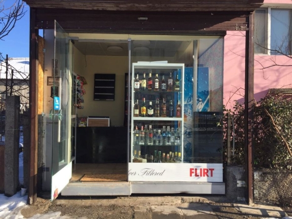 Дава се под наем Магазин в Етрополе - 9 кв.м за 149.43 € - Снимка #1