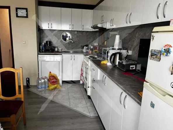 Двустаен апартамент в Пазарджик, Запад - 74 кв.м за 469 €/кв.м - Снимка #1