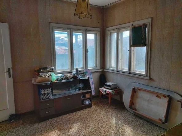 Къща в Първомай - 100 кв.м за 384 €/кв.м - Снимка #1