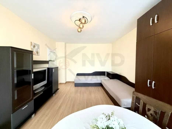 Дава се под наем Двустаен апартамент в Варна, Младост 2 - 40 кв.м за 448.8 € - Снимка #1
