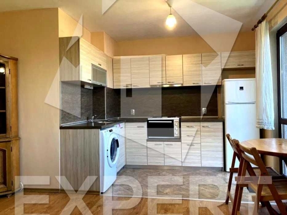 Дава се под наем Тристаен апартамент в Пловдив, Център - 75 кв.м за 448.8 € - Снимка #1