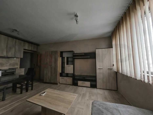 Дава се под наем Едностаен апартамент в Варна, Кайсиева градина - 34 кв.м за 348.84 € - Снимка #1