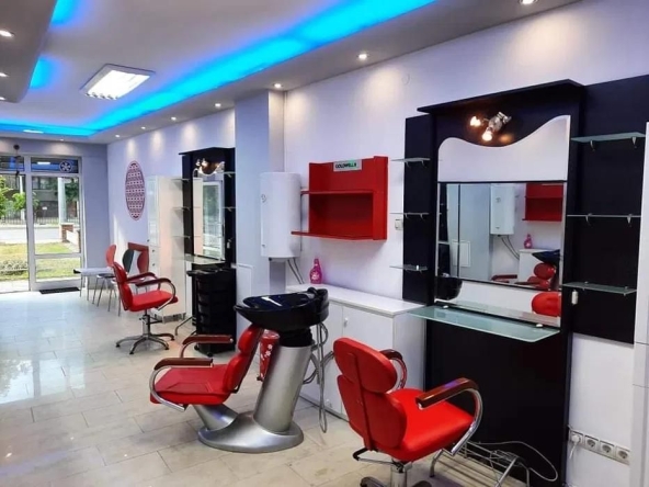 Дава се под наем Магазин в Пловдив, Център - 64 кв.м за 500 € - Снимка #1