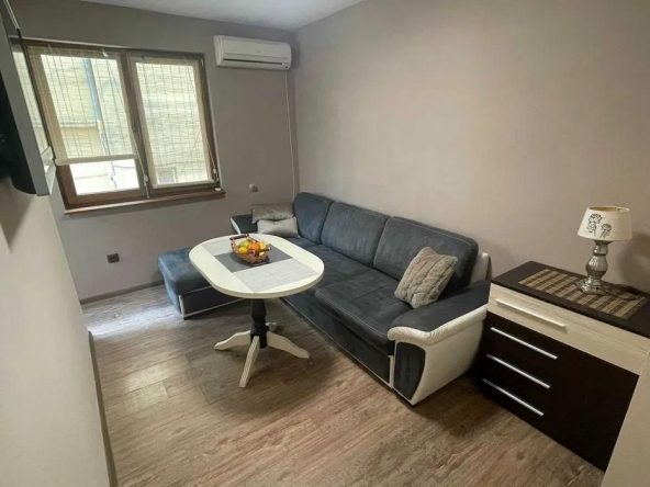 Дава се под наем Двустаен апартамент в Варна, ВИНС - 65 кв.м за 600 € - Снимка #1