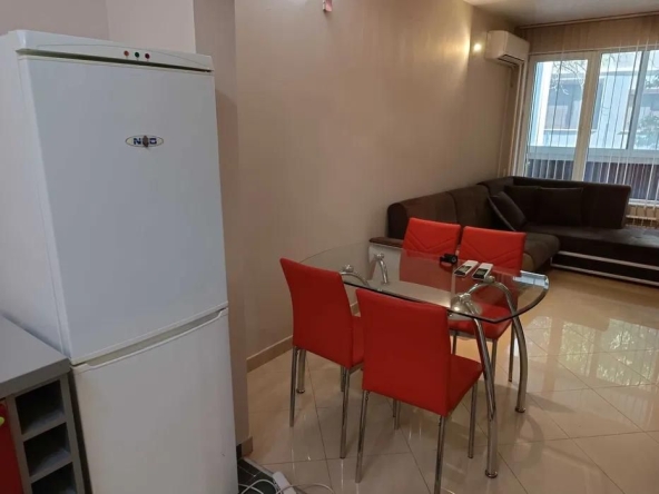 Дава се под наем Двустаен апартамент в Пловдив, Кършияка - 70 кв.м за 433.5 € - Снимка #1