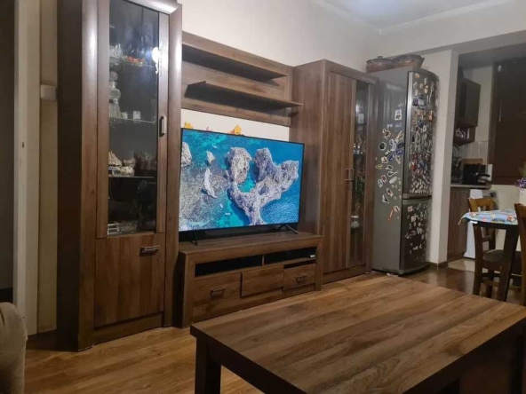 Дава се под наем Тристаен апартамент в София, Дружба 1 - 80 кв.м за 500 € - Снимка #1