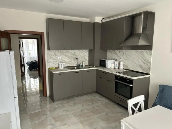 Дава се под наем Двустаен апартамент в Варна, Център - 60 кв.м за 400 € - Снимка #1