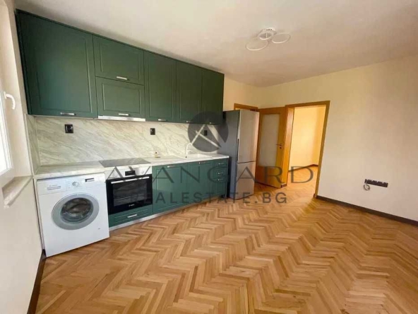 Тристаен апартамент в Пловдив, Кючук Париж - 51 кв.м за 2451 €/кв.м - Снимка #1