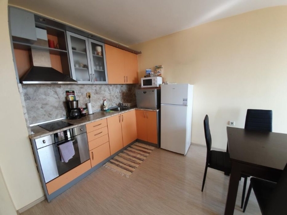 Тристаен апартамент в Русе, Възраждане - 70 кв.м за 1700 €/кв.м - Снимка #1
