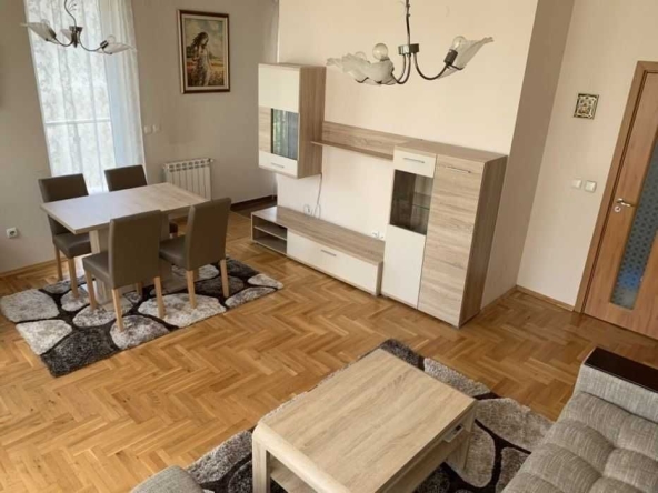 Дава се под наем Двустаен апартамент в София, Слатина - 74 кв.м за 362.1 € - Снимка #1