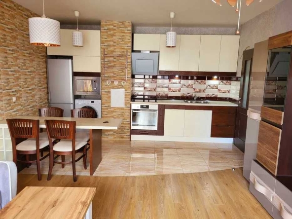 Дава се под наем Двустаен апартамент в София, Изток - 70 кв.м за 700 € - Снимка #1