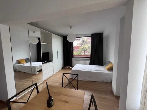 Дава се под наем Едностаен апартамент в София, Изток - 50 кв.м за 400 € - Снимка #1