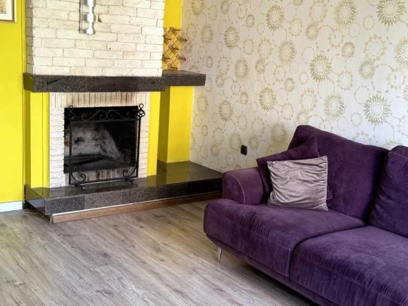 Дава се под наем Тристаен апартамент в Пловдив, Каменица 1 - 98 кв.м за 600 € - Снимка #1