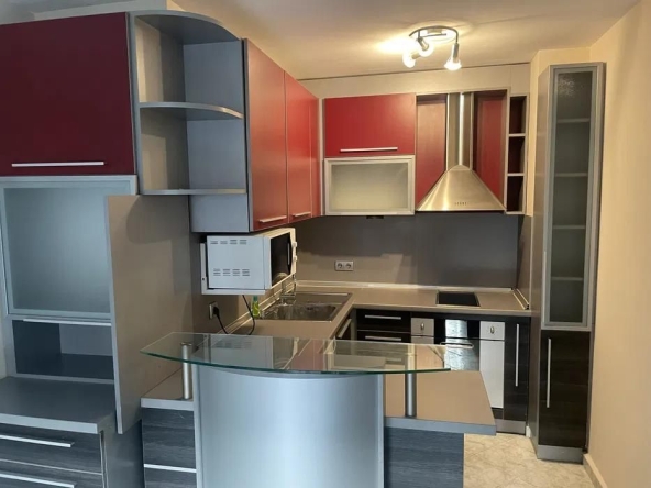 Дава се под наем Едностаен апартамент в Варна, Център - 46 кв.м за 400 € - Снимка #1