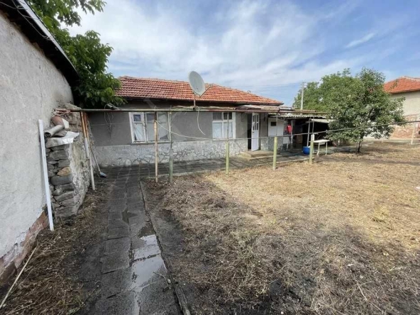 Къща в с. Драгойново, Област Пловдив - 180 кв.м за 145 €/кв.м - Снимка #1