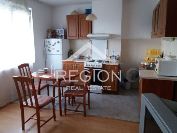 Дава се под наем Тристаен апартамент в Варна, Левски - 75 кв.м за 510 € - Снимка #1