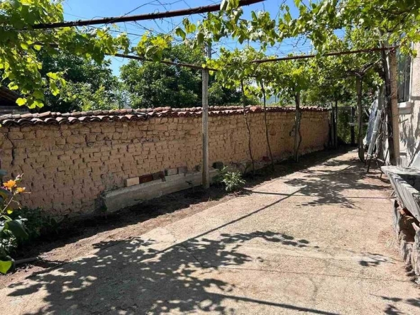 Къща в с. Горна махала, Област Пловдив - 80 кв.м за 375 €/кв.м - Снимка #1