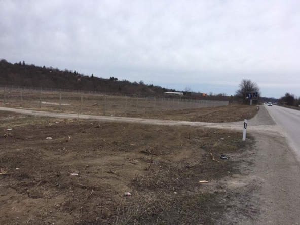 Парцел в Търговище, Вилна зона - 1803 кв.м за 30 €/кв.м - Снимка #1