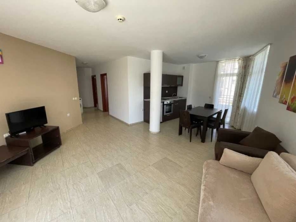 Дава се под наем Тристаен апартамент в к.к. Слънчев бряг - 100 кв.м за 311.1 € - Снимка #1