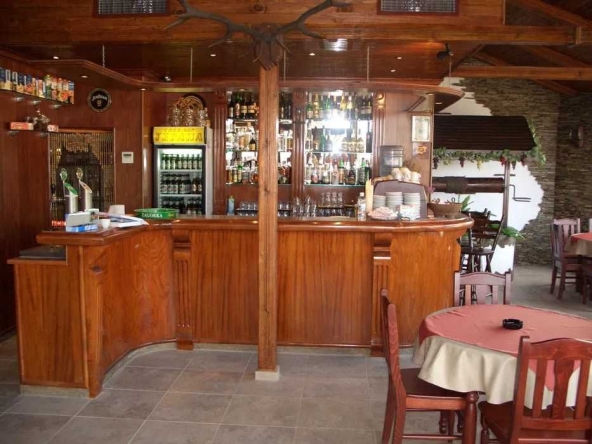 Дава се под наем Заведение в Свети Влас - 300 кв.м за 10200 € - Снимка #1