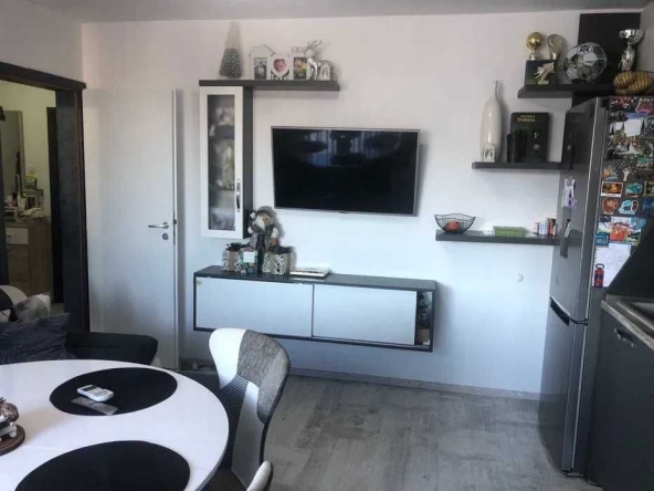 Дава се под наем Двустаен апартамент в Поморие - 69 кв.м за 175 € - Снимка #1