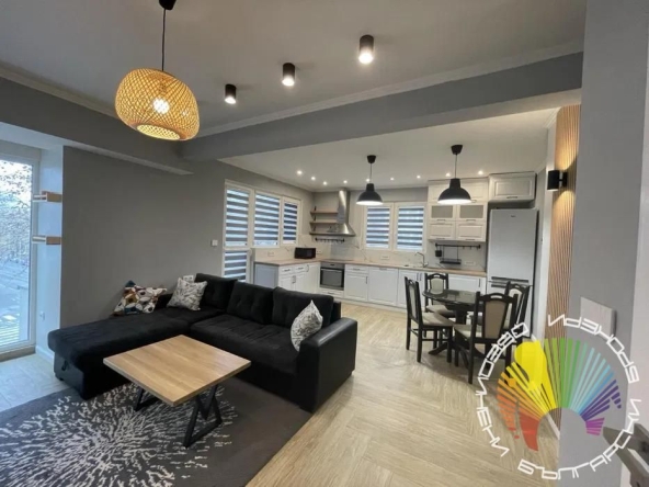 Дава се под наем Тристаен апартамент в Бургас, Възраждане - 87 кв.м за 765 € - Снимка #1