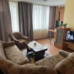 Дава се под наем Двустаен апартамент в Бургас, Славейков - 60 кв.м за 425 € - Снимка #1