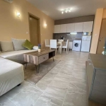 Дава се под наем Тристаен апартамент в Поморие - 100 кв.м за 100 € - Снимка #1