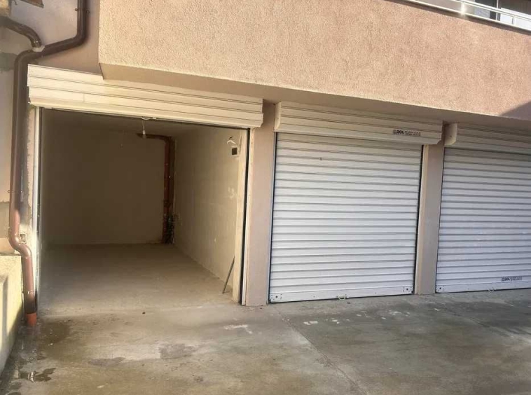 Гараж / Паркомясто в Пловдив, Кючук Париж - 17 кв.м за 1824 €/кв.м - Снимка #1