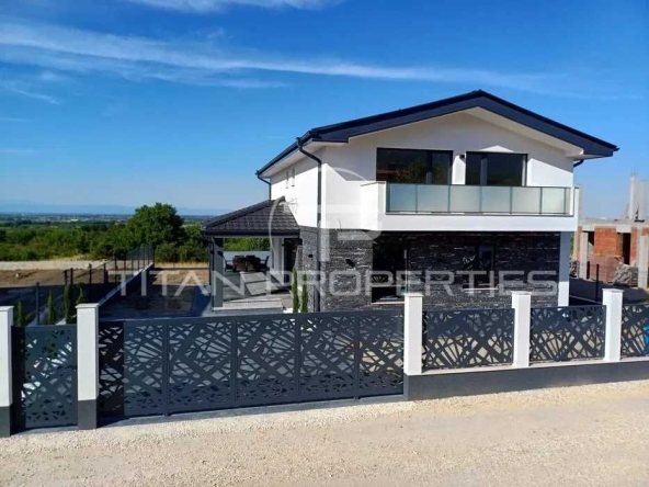 Къща в с. Брестник, Област Пловдив - 280 кв.м за 893 €/кв.м - Снимка #1