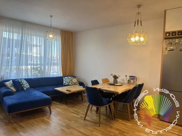 Дава се под наем Двустаен апартамент в Бургас, Славейков - 78 кв.м за 612 € - Снимка #1