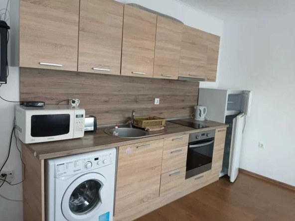 Дава се под наем Двустаен апартамент в Несебър - 60 кв.м за 300 € - Снимка #1