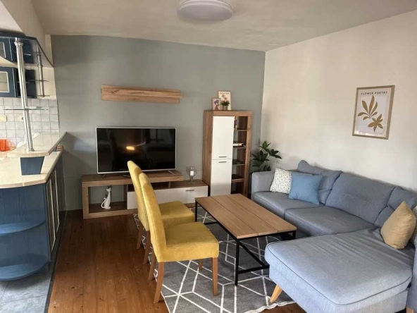 Дава се под наем Тристаен апартамент в Бургас, Братя Миладинови - 86 кв.м за 191.25 € - Снимка #1