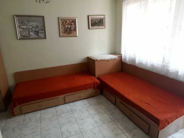 Дава се под наем Двустаен апартамент в Бургас, Възраждане - 36 кв.м за 250 € - Снимка #1