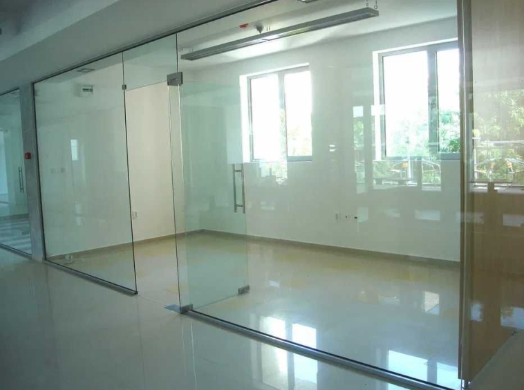 Дава се под наем Офис в Пловдив, Тракия - 27 кв.м за 48000 € - Снимка #1