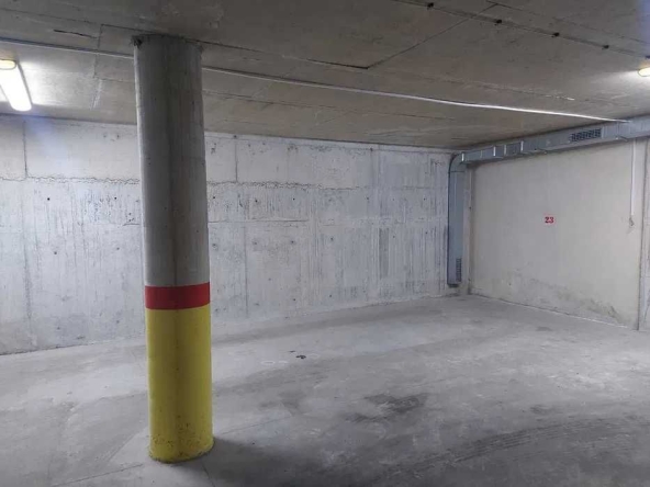 Дава се под наем Гараж / Паркомясто в Бургас, Лазур - 18 кв.м за 38.25 € - Снимка #1