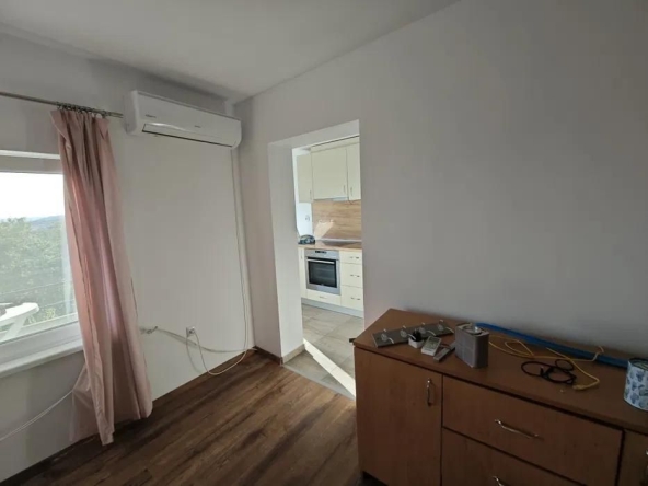 Дава се под наем Тристаен апартамент в Варна, Център - 100 кв.м за 500 € - Снимка #1