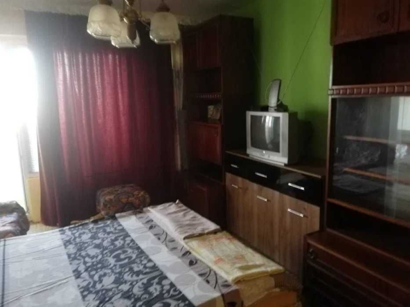 Дава се под наем Тристаен апартамент в Бургас, Братя Миладинови - 100 кв.м за 350 € - Снимка #1