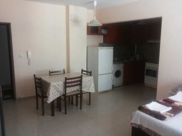 Дава се под наем Двустаен апартамент в Поморие - 50 кв.м за 178.5 € - Снимка #1