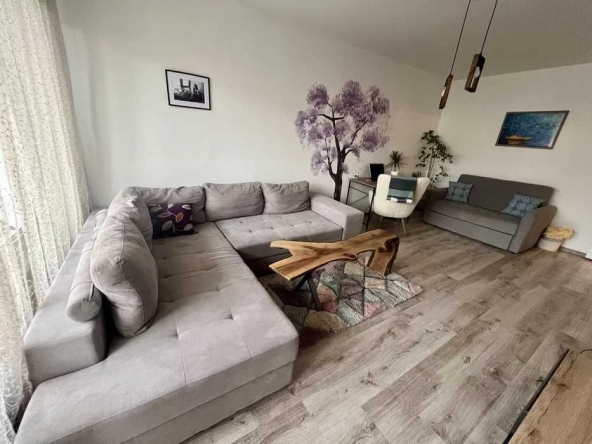 Дава се под наем Двустаен апартамент в София, Света Троица - 80 кв.м за 433.5 € - Снимка #1