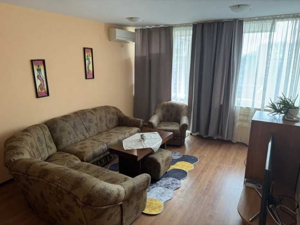 Дава се под наем Двустаен апартамент в Бургас, Славейков - 60 кв.м за 425 € - Снимка #1