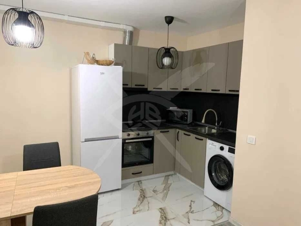 Дава се под наем Двустаен апартамент в Варна, Аспарухово - 65 кв.м за 350 € - Снимка #1