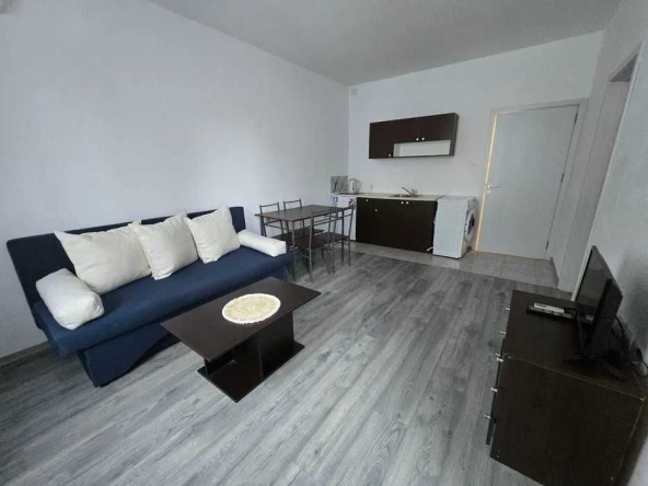 Дава се под наем Двустаен апартамент в Поморие - 56 кв.м за 325 € - Снимка #1