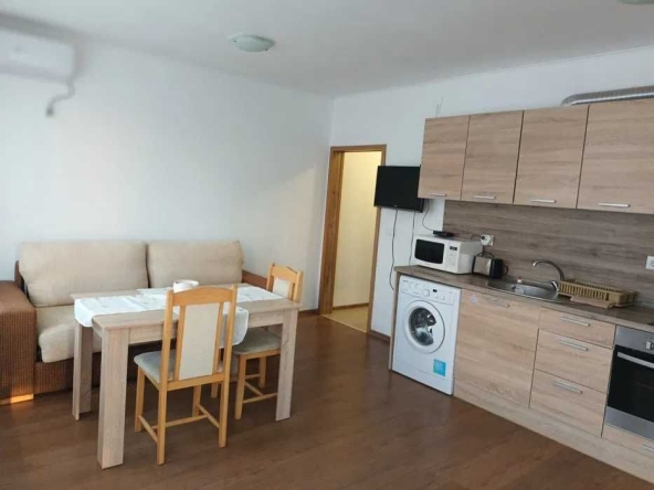 Дава се под наем Двустаен апартамент в Несебър - 65 кв.м за 300 € - Снимка #1