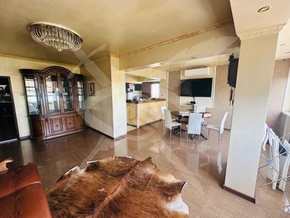 Четиристаен апартамент в Варна, Център - 100 кв.м за 2300 €/кв.м - Снимка #1