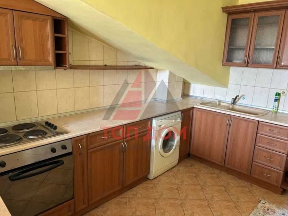 Дава се под наем Тристаен апартамент в Варна, Зимно кино Тракия - 90 кв.м за 612 € - Снимка #1