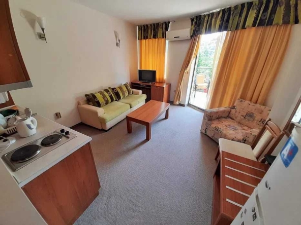 Двустаен апартамент в к.к. Слънчев бряг - 63 кв.м за 754 €/кв.м - Снимка #1