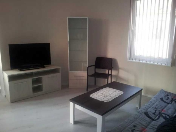 Тристаен апартамент в Поморие - 60 кв.м за 527 €/кв.м - Снимка #1